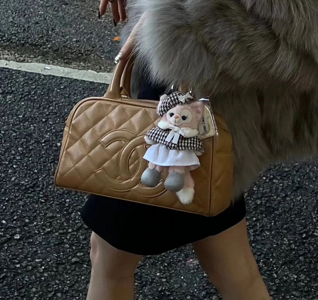 95新 Chanel/香奈儿 4435 浅咖色荔枝皮保龄球小号04-05