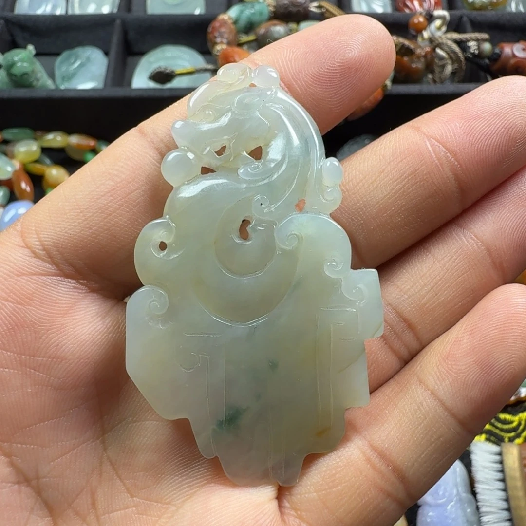 以***末定制翡翠未镶嵌翡翠