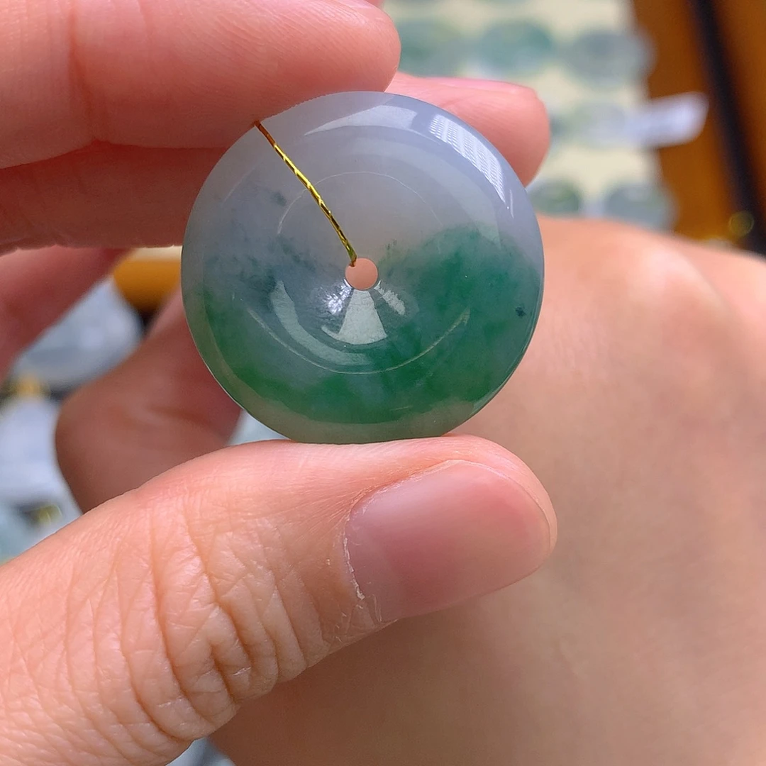 翡翠吊坠(不含链)未镶嵌翡翠