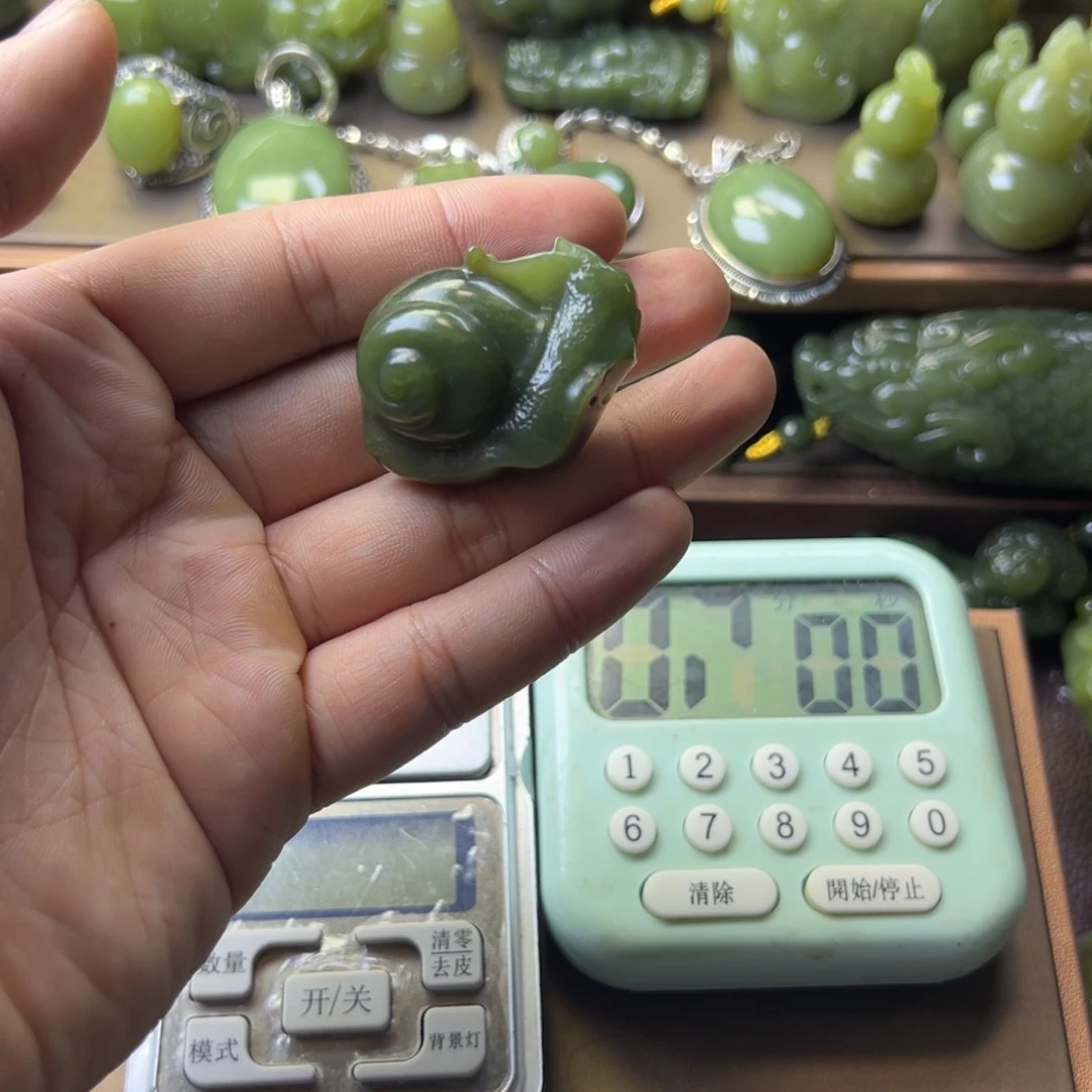 岫岩老玉（透闪石质玉）挂件未镶嵌岩***柔