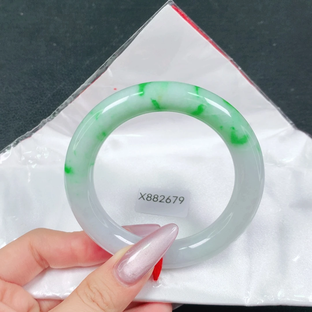 翡翠未镶嵌手镯天然翡翠手镯04