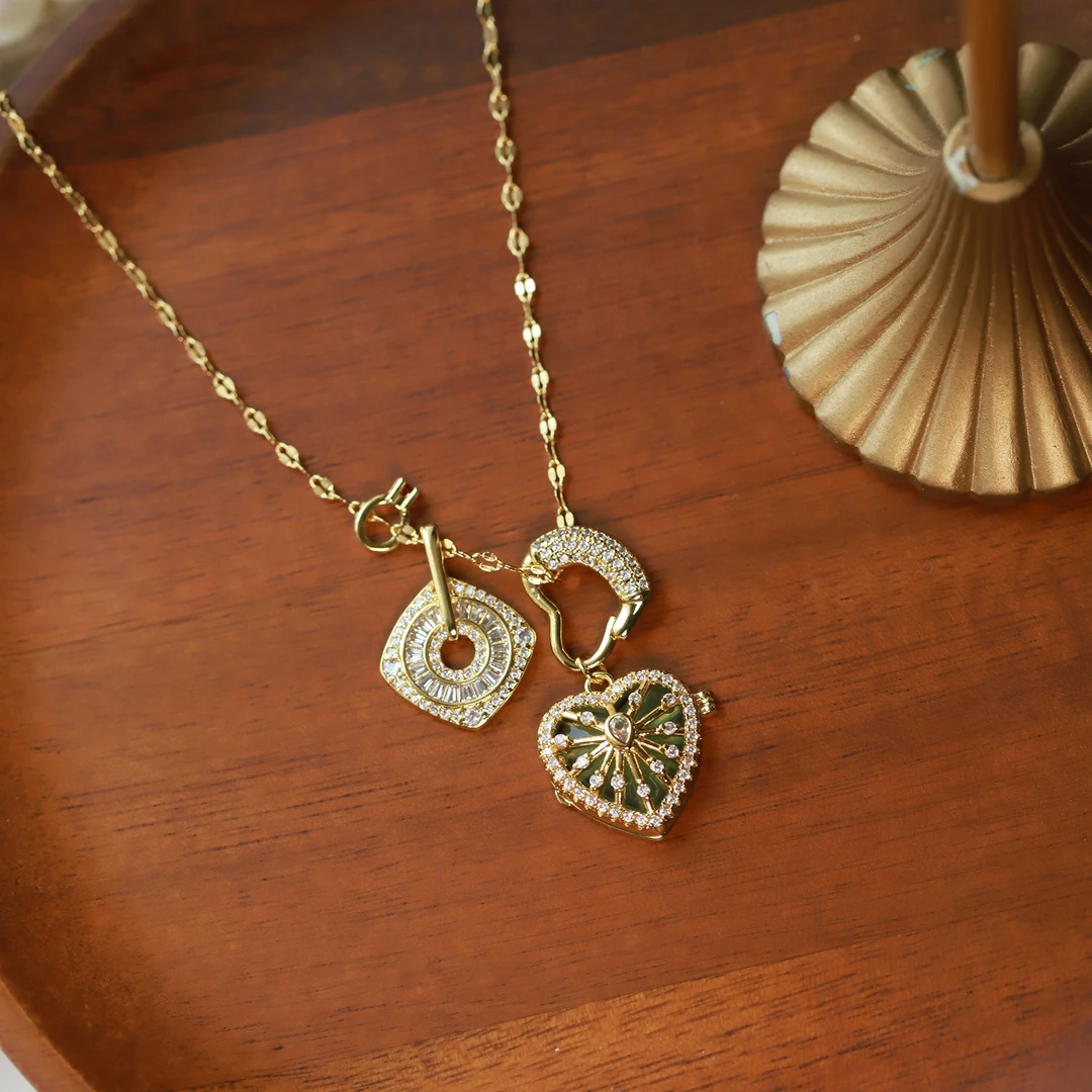 合金合成锆石吊坠 复古小众轻奢叠戴太阳花爱心项链女轻奢锁骨链