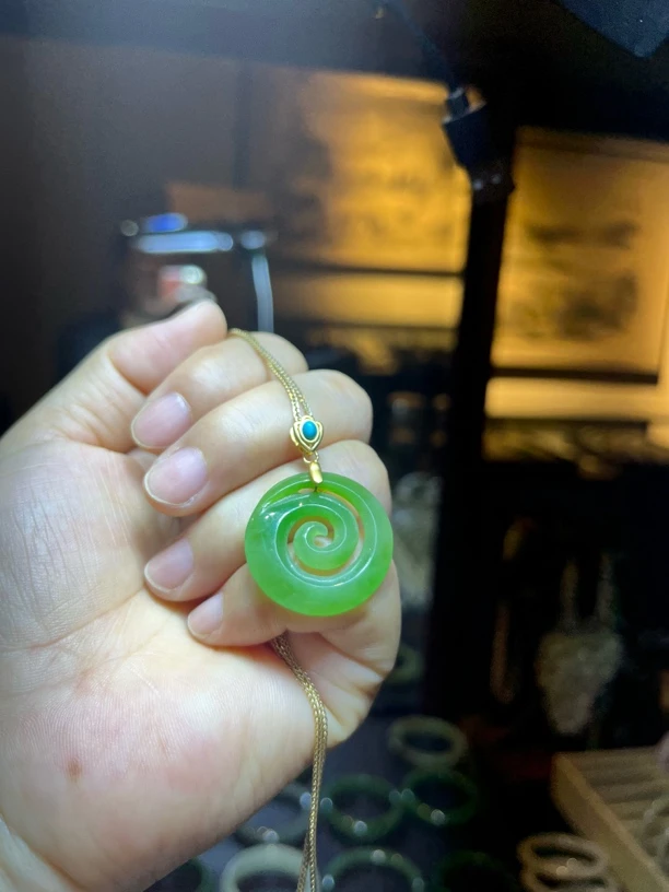 S925银镶嵌俄罗斯苹果绿时来运转吊坠，不含项链