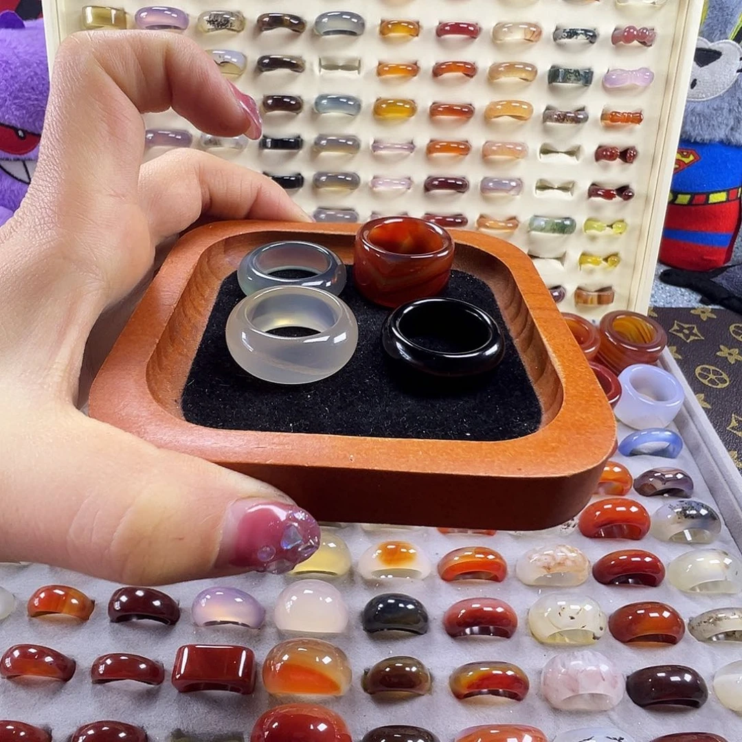 倾***宇玛瑙/玉髓未镶嵌戒指A12不退换19.5港22四只