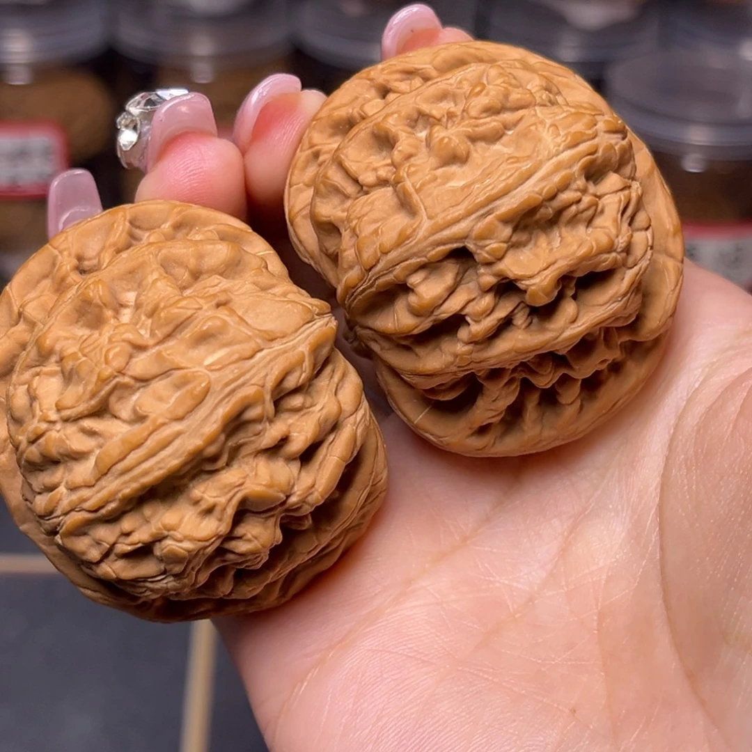 文玩核桃吊坠全品红锦鲤53
