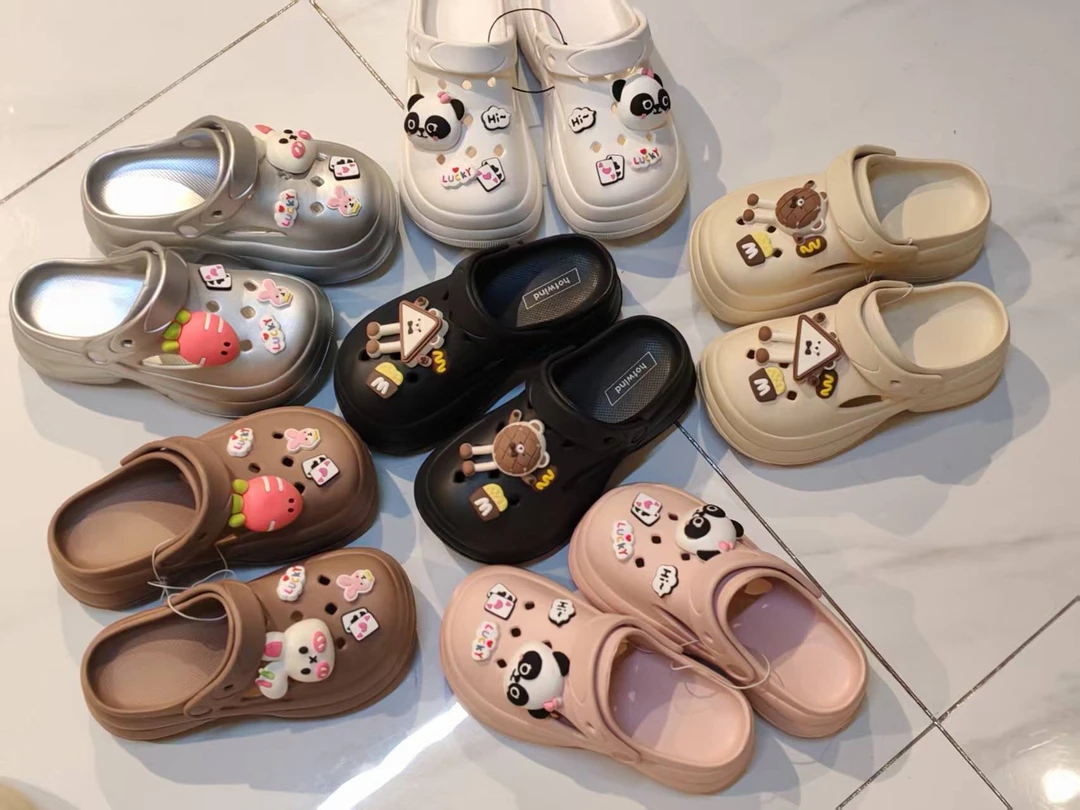 女套脚休闲修面皮圆头拼接洞洞鞋网红厚底防滑凉鞋外穿少女心