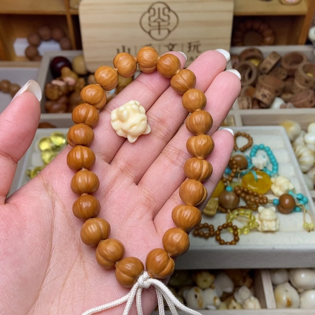 手串猴头核桃11蜜桃臀手持九尾狐