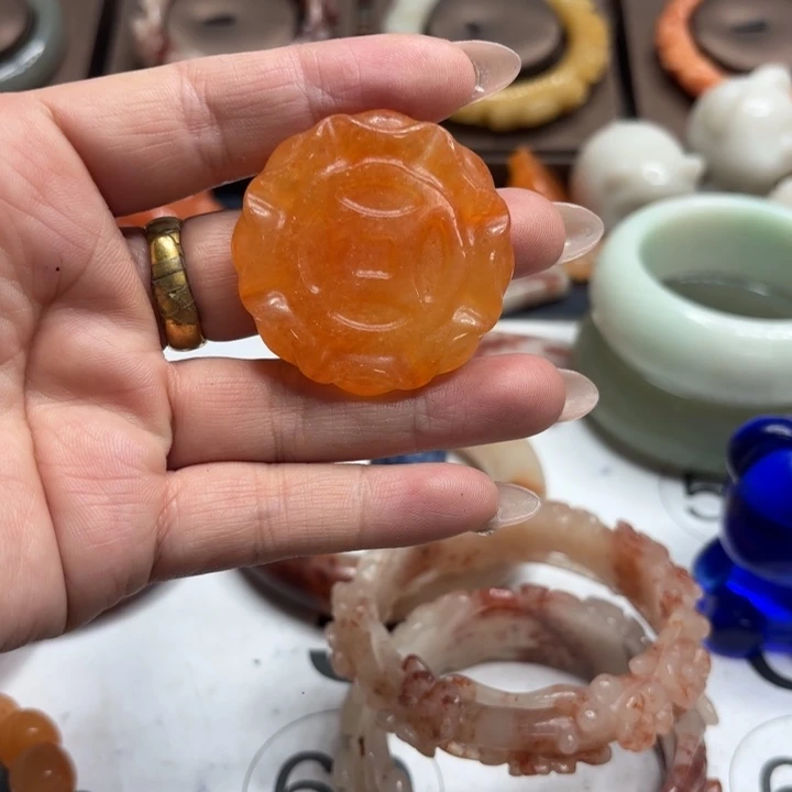 石英岩玉合金颈饰