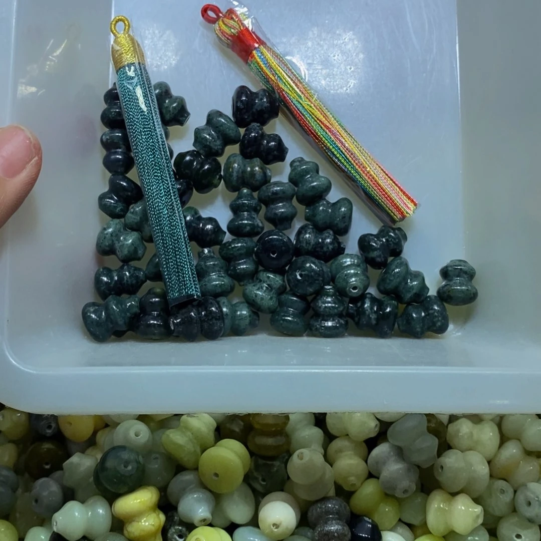 蛇纹石玉未镶嵌珠宝奇石70