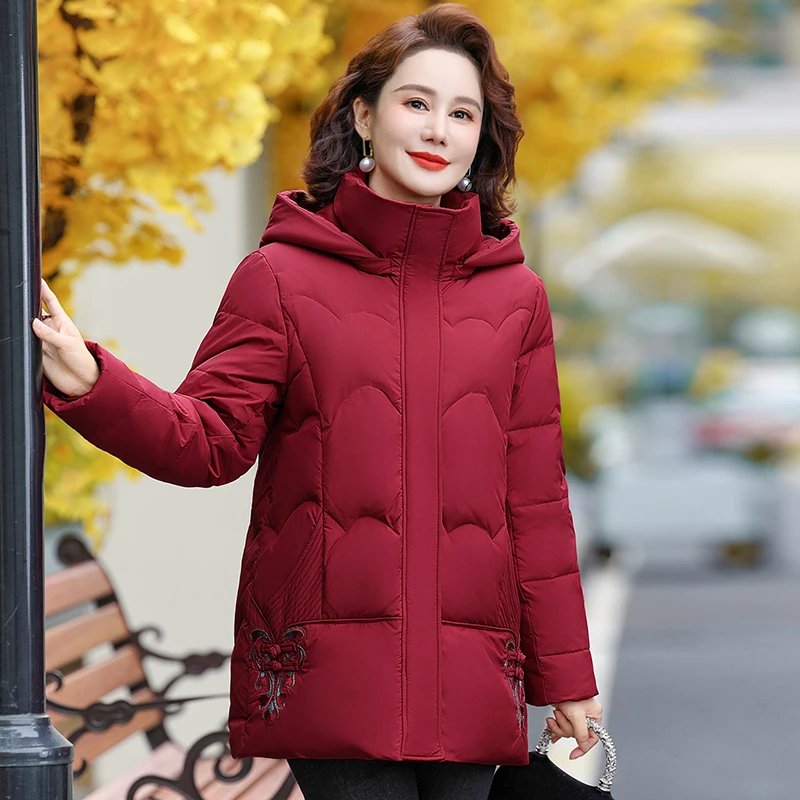 中老年妈妈中长款羽绒服洋气时尚气质大码加厚冬季保暖刺绣外套女