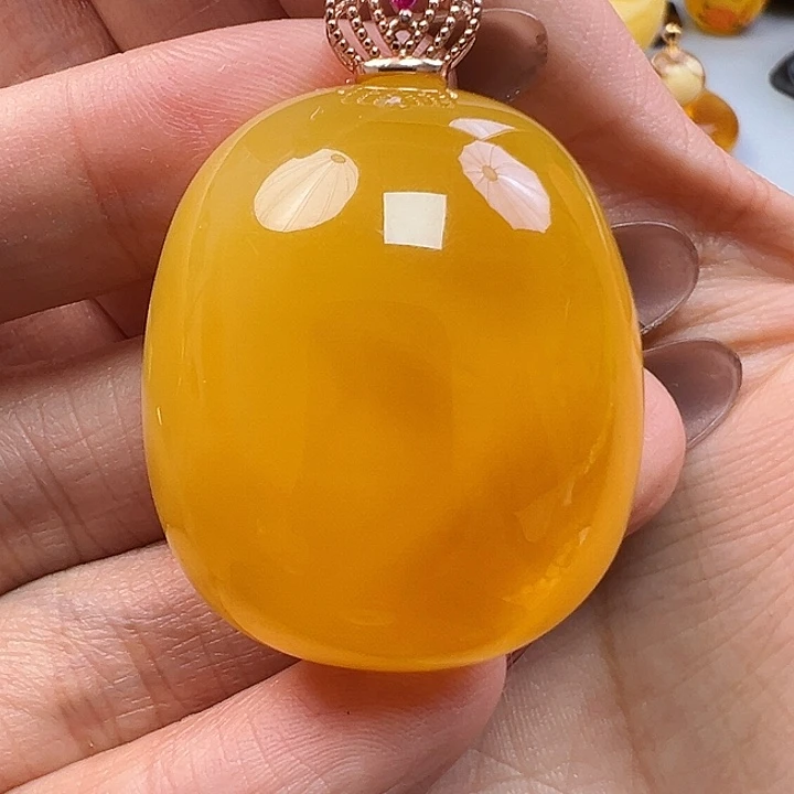 蜜蜡未镶嵌珠宝奇石