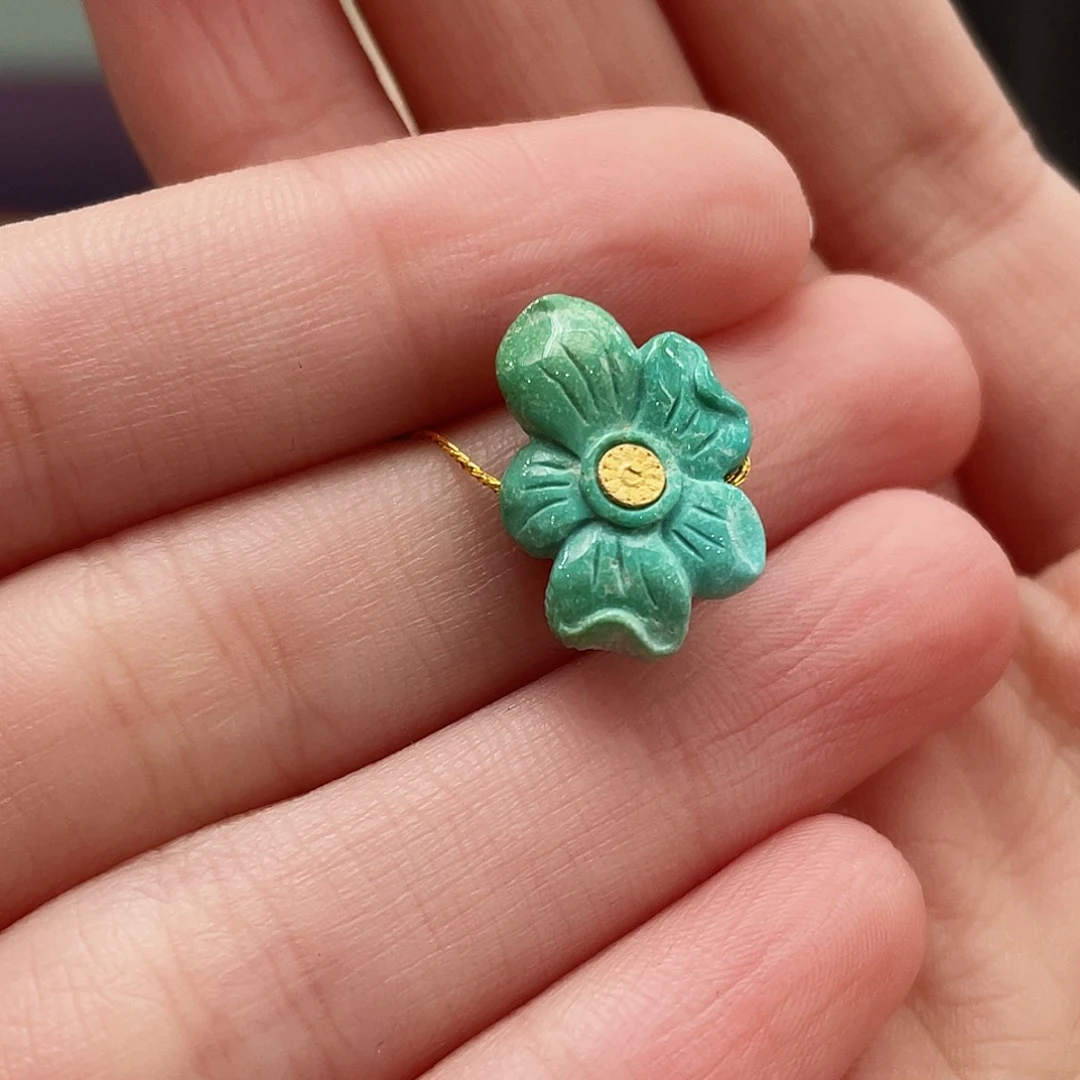 绿松石颈饰未镶嵌