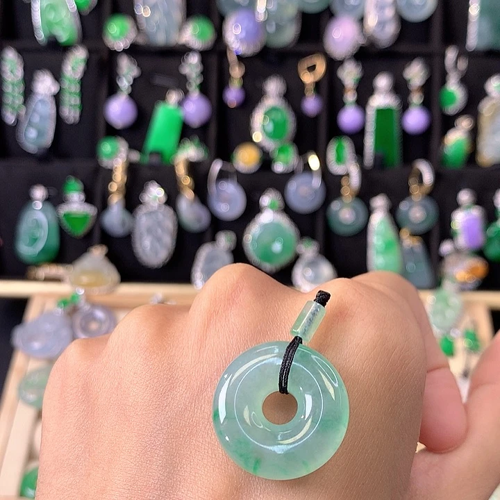 翡翠未镶嵌吊坠(不含链)裸石