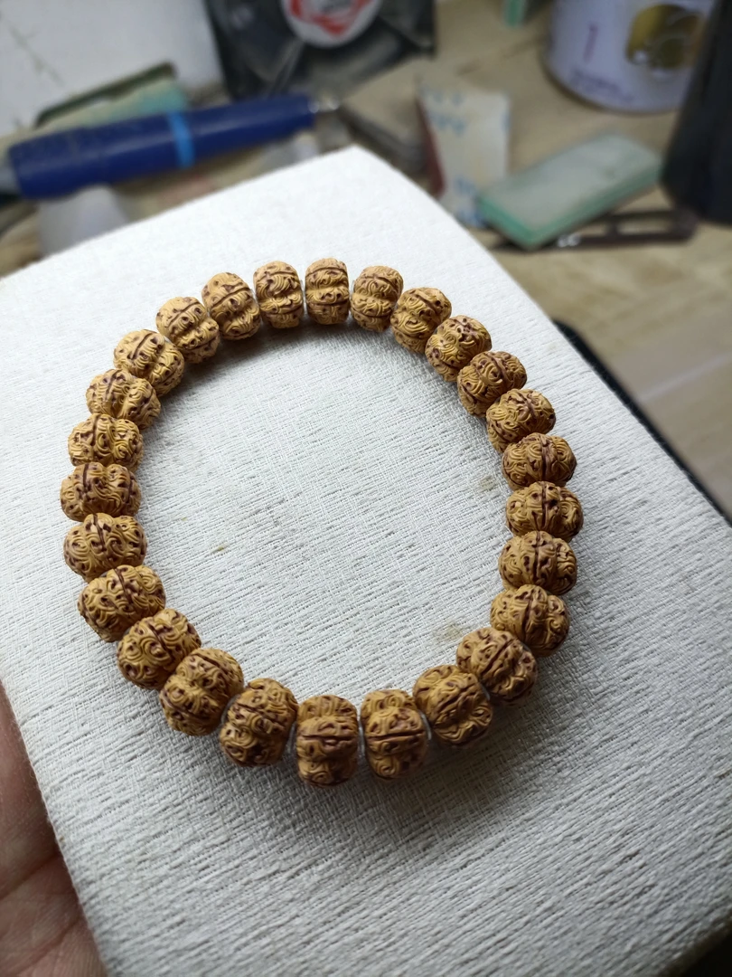 祥云梅花龙珠 精工纯手工雕刻 印尼老树王小金刚