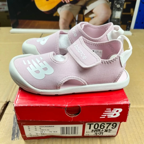 T0679 NEW BALANCE YOCRSRPP 32.5码190儿童凉鞋鞋微瑕疵 无售后