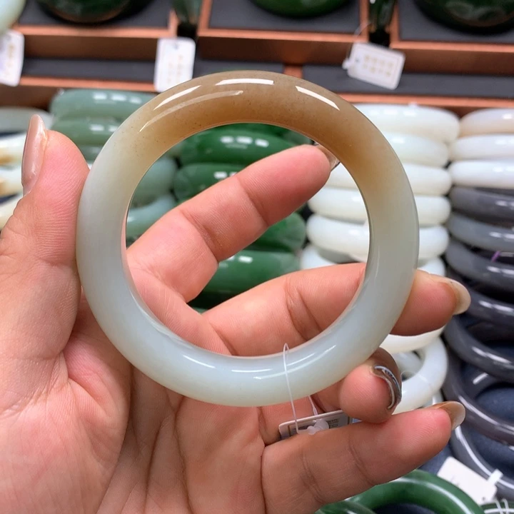 【闪购商品】未镶嵌手镯和田玉