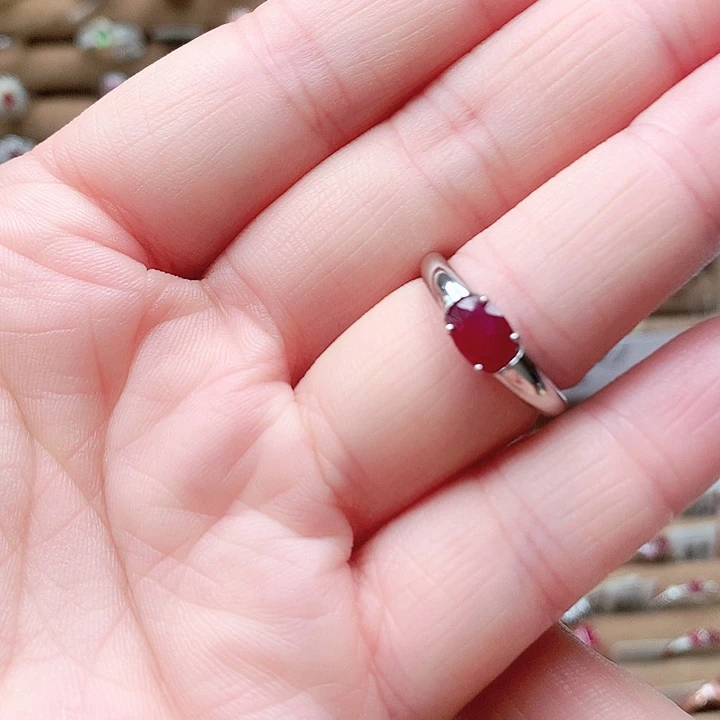 银S925镶嵌红宝石戒指