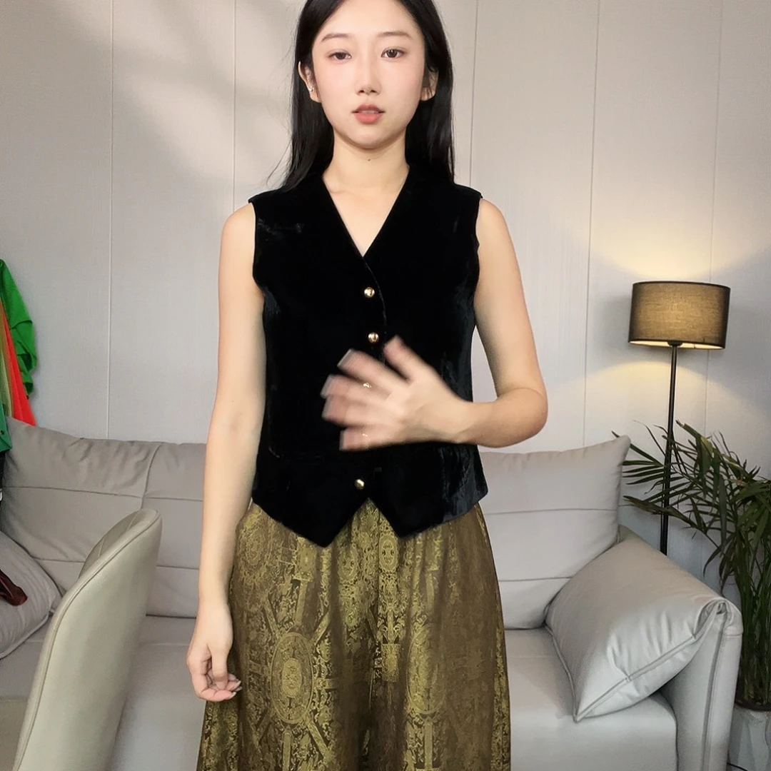 孤品中码马甲去拍