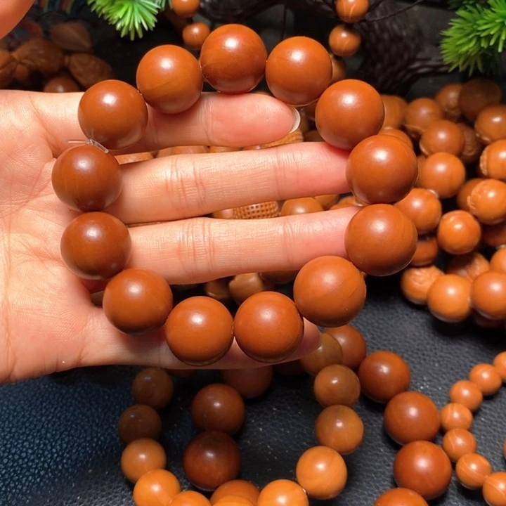 橄榄核手串挥**遒1.75尺寸微瑕光珠