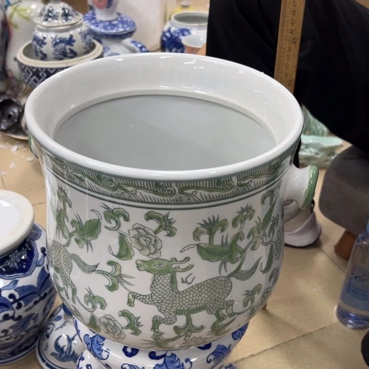 瓷片微瑕。。。。。。。。。。。