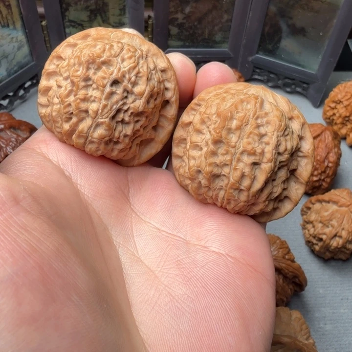 文玩核桃吊坠血麒麟43