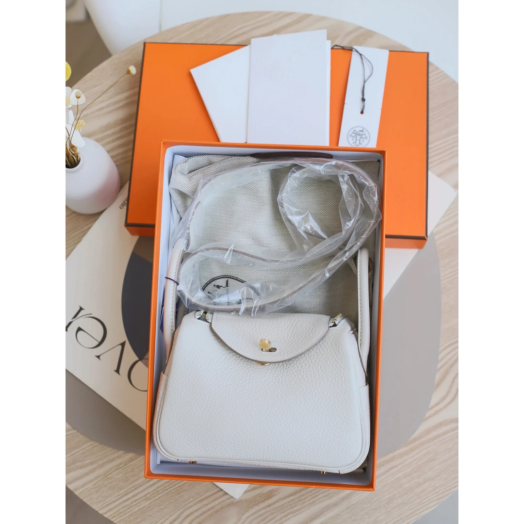 未使用 Hermes/爱马仕 mini Lindy18二代K刻TC皮奶昔白金女包
