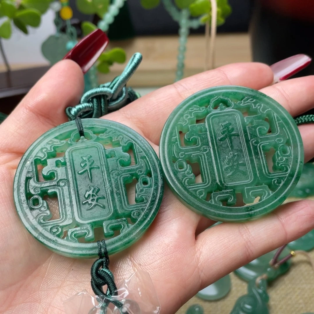 石英质玉颈饰未镶嵌蔡*