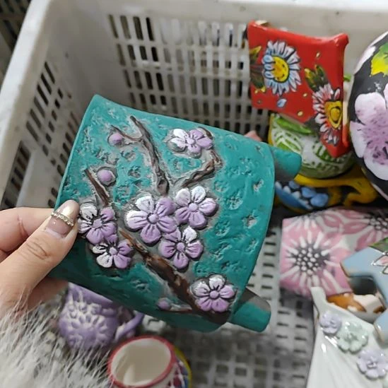 当场凑满15发货，不凑不发，花盆盆口不方不圆有针孔黑点矿点是正常