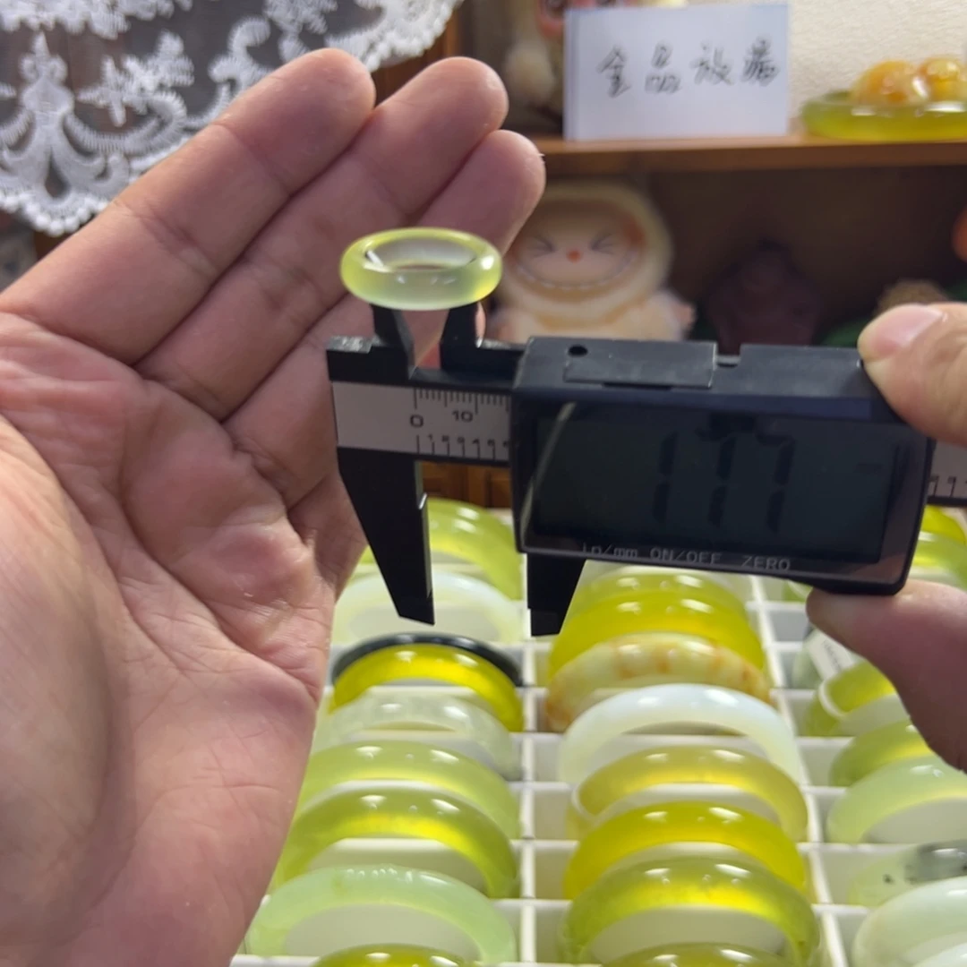 蛇纹石玉未镶嵌手镯509