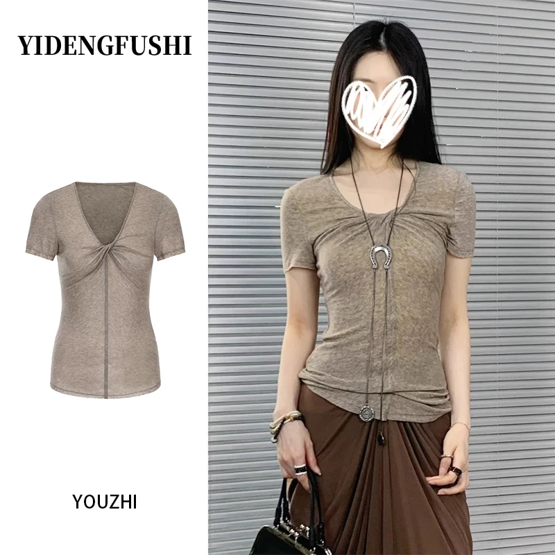大码微胖mm遮肚收腰显瘦短袖T恤女2025新款夏季纽结V领上衣高级感
