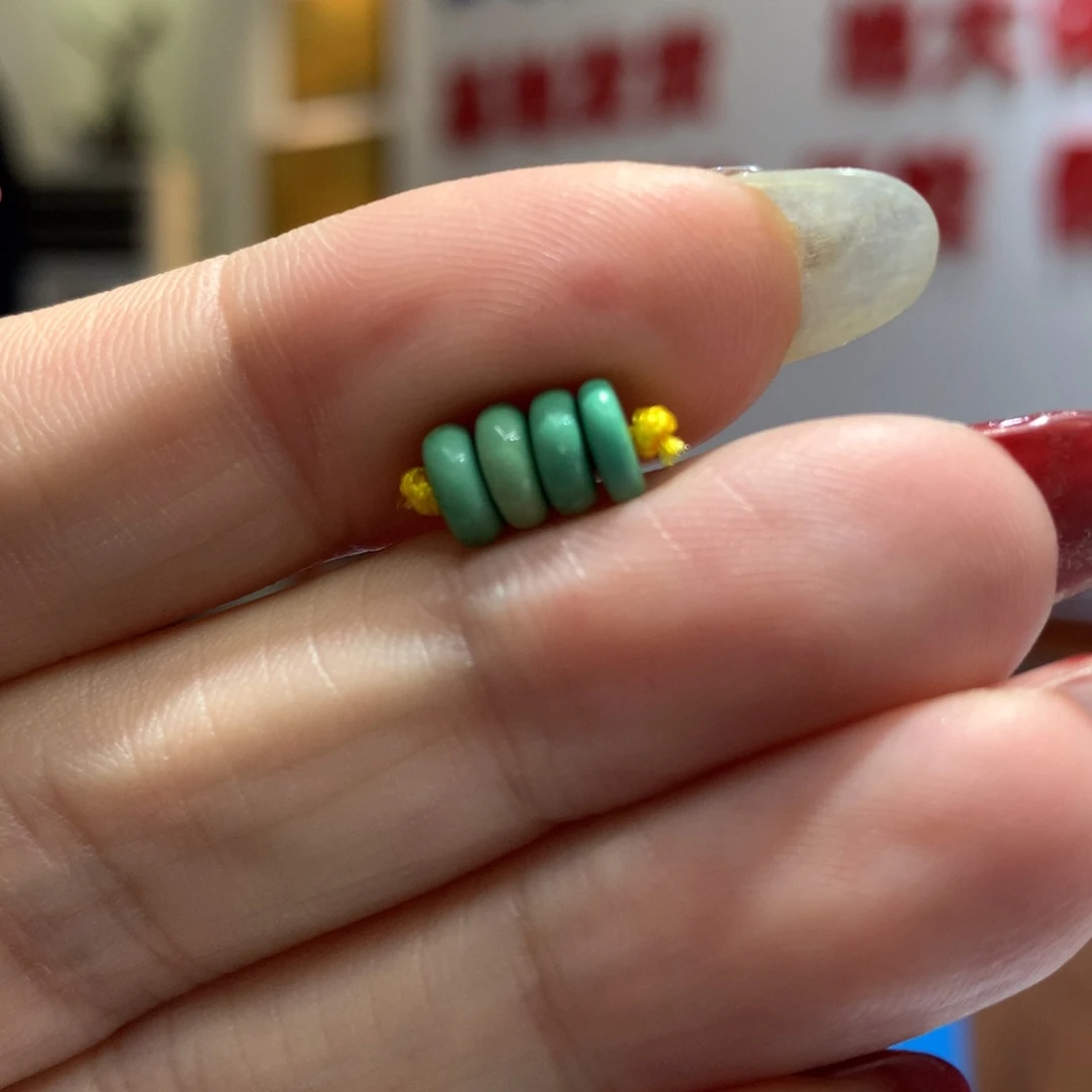 绿松石配饰未镶嵌