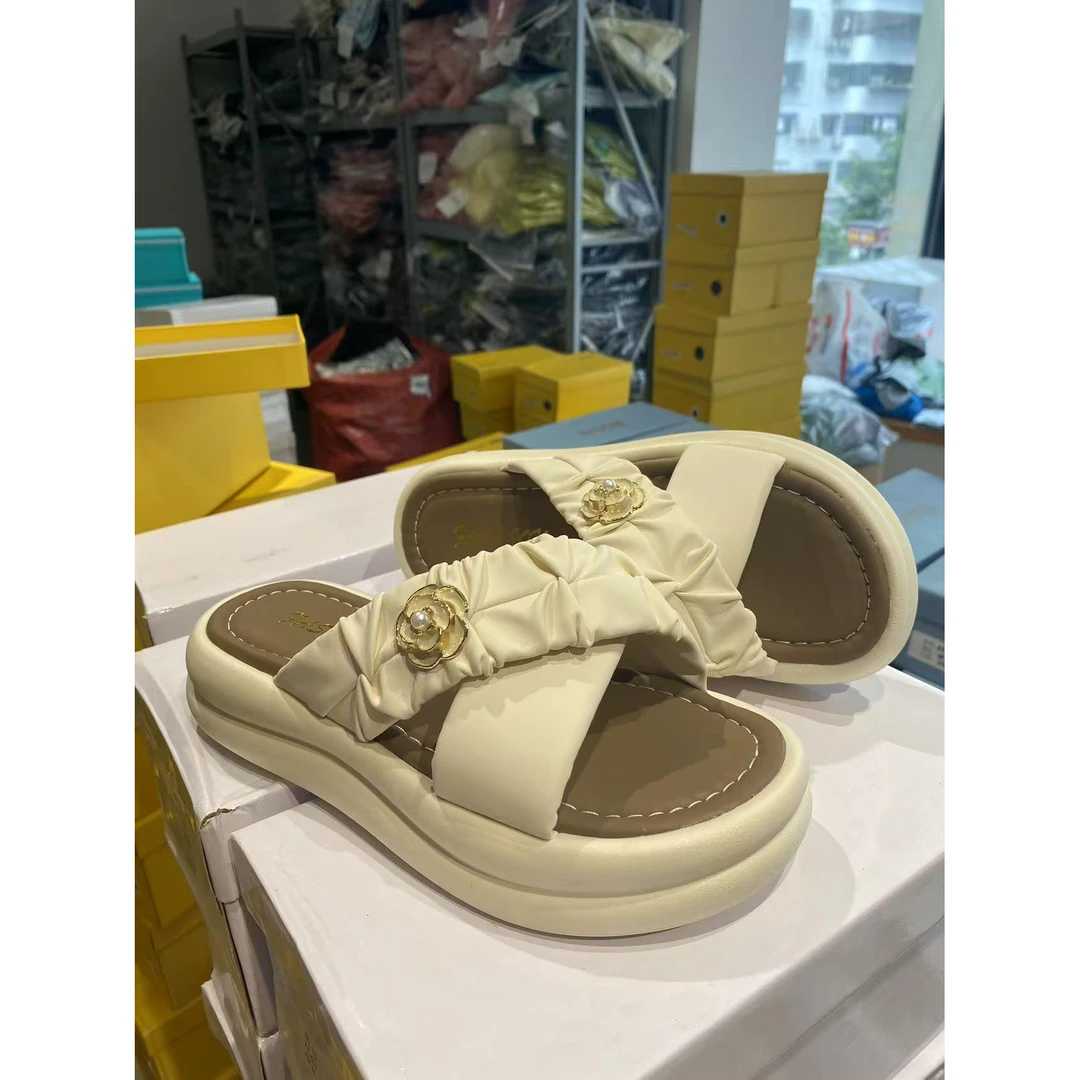 新品韩系百搭增高拖鞋777