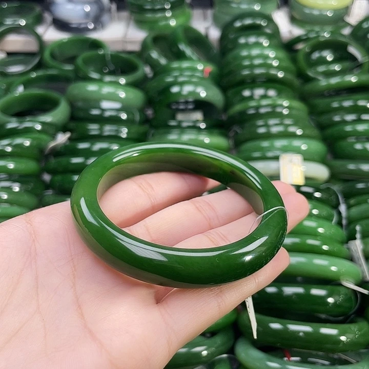 未镶嵌手镯和田玉（碧玉）