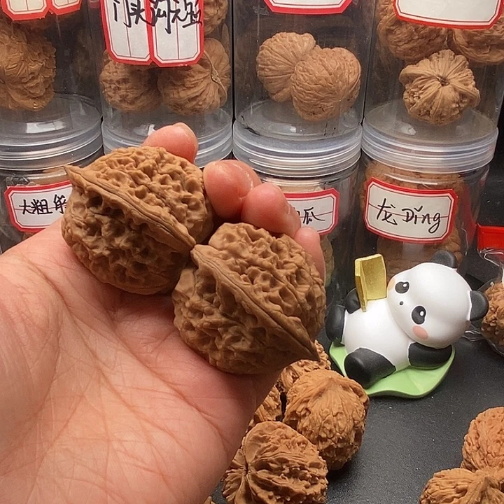 文玩核桃把件大****L水龙纹