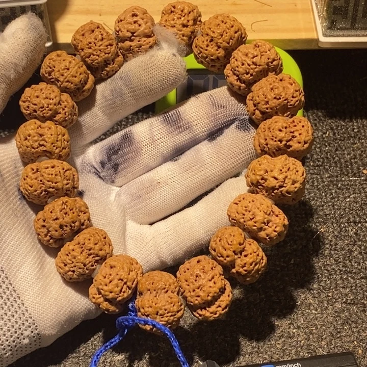 杜***强吊坠金刚菩提你说吧别在打电话问