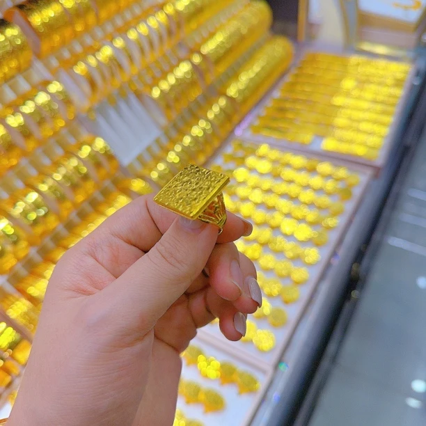 铜合金戒指 爱纳扎尔不易掉色时尚百搭个性新款金色戒指202512130