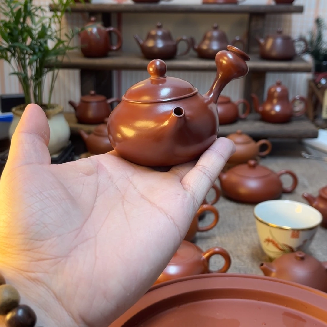 A****儿潮州手拉壶。  侧把。