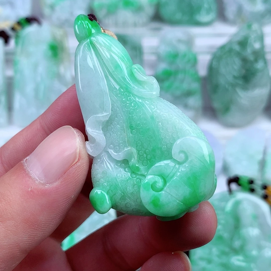翡翠未镶嵌颈饰翡翠吊坠