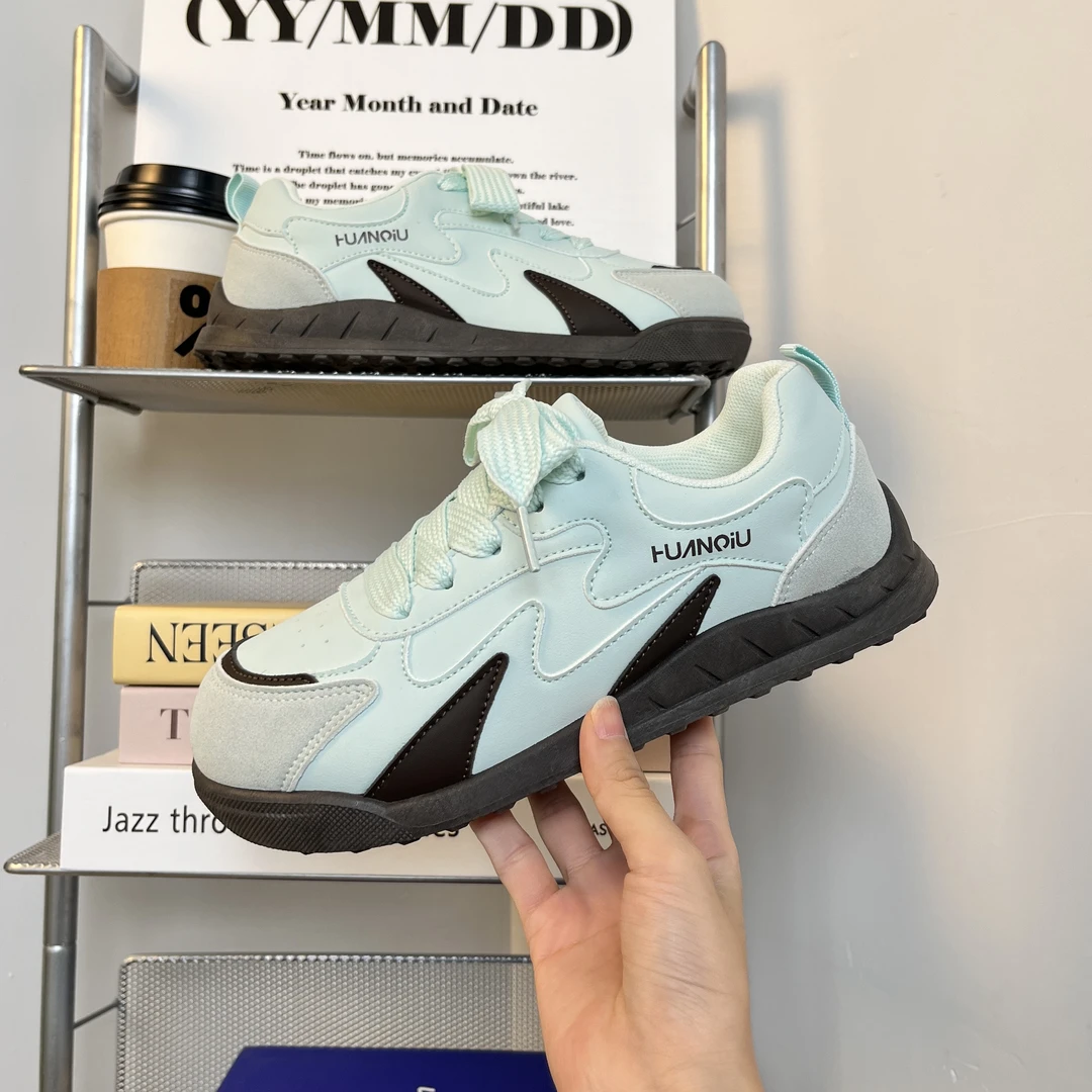 环球女鞋时尚轻便厚底休闲鞋女款2025新款复古潮流百搭板鞋低帮鞋