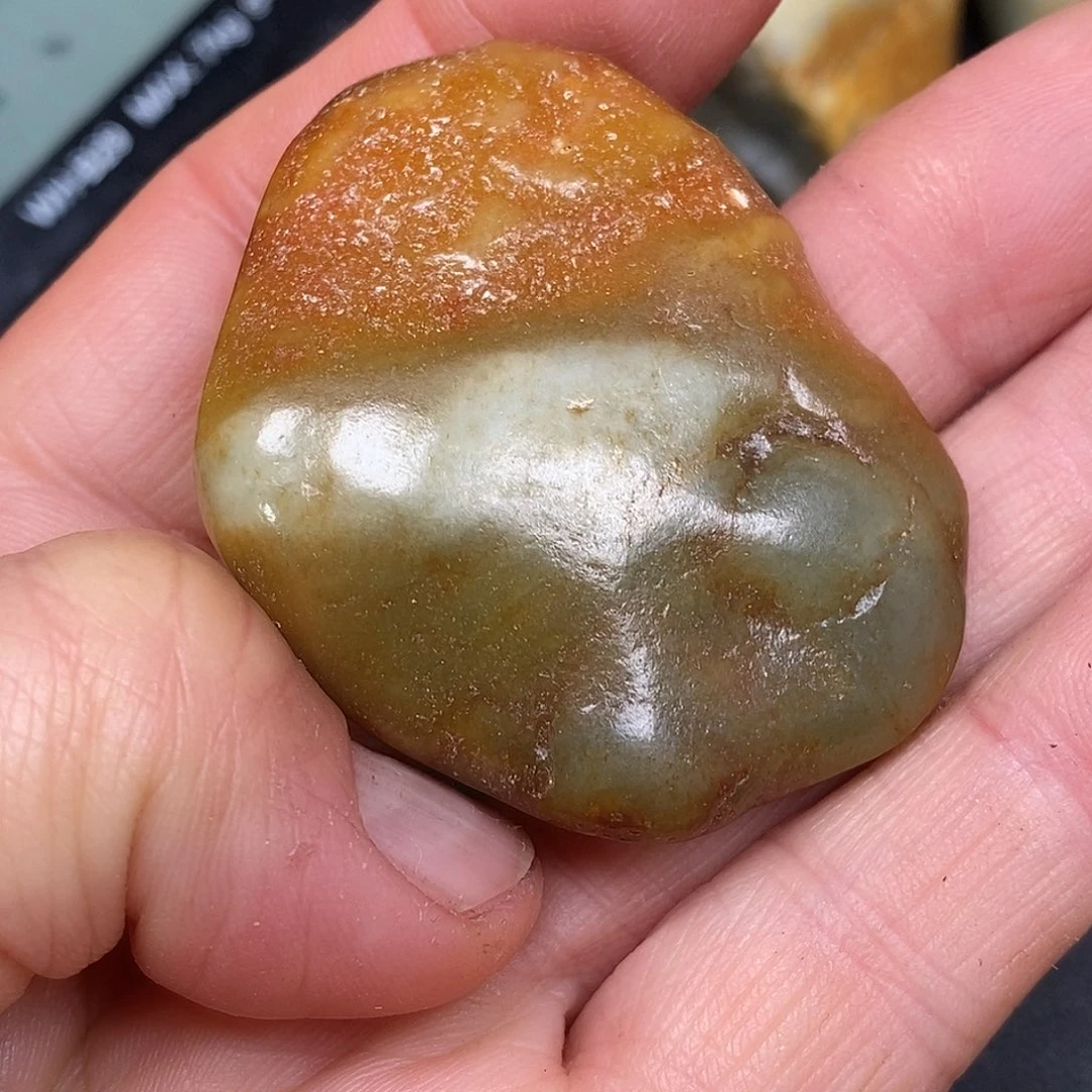 和田玉未镶嵌珠宝奇石