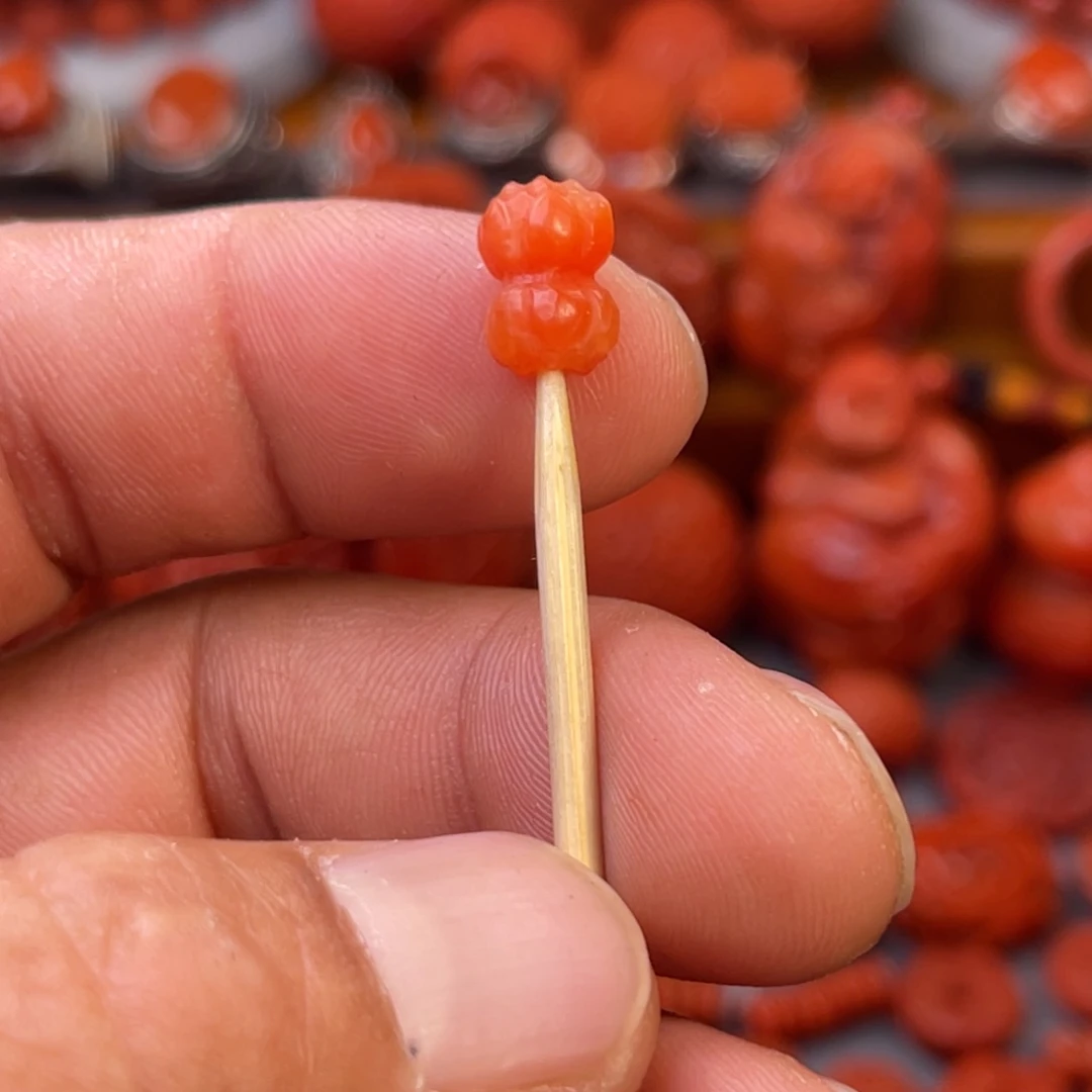 南红玛瑙保山精工双头并蒂莲卡7mm➕未镶嵌