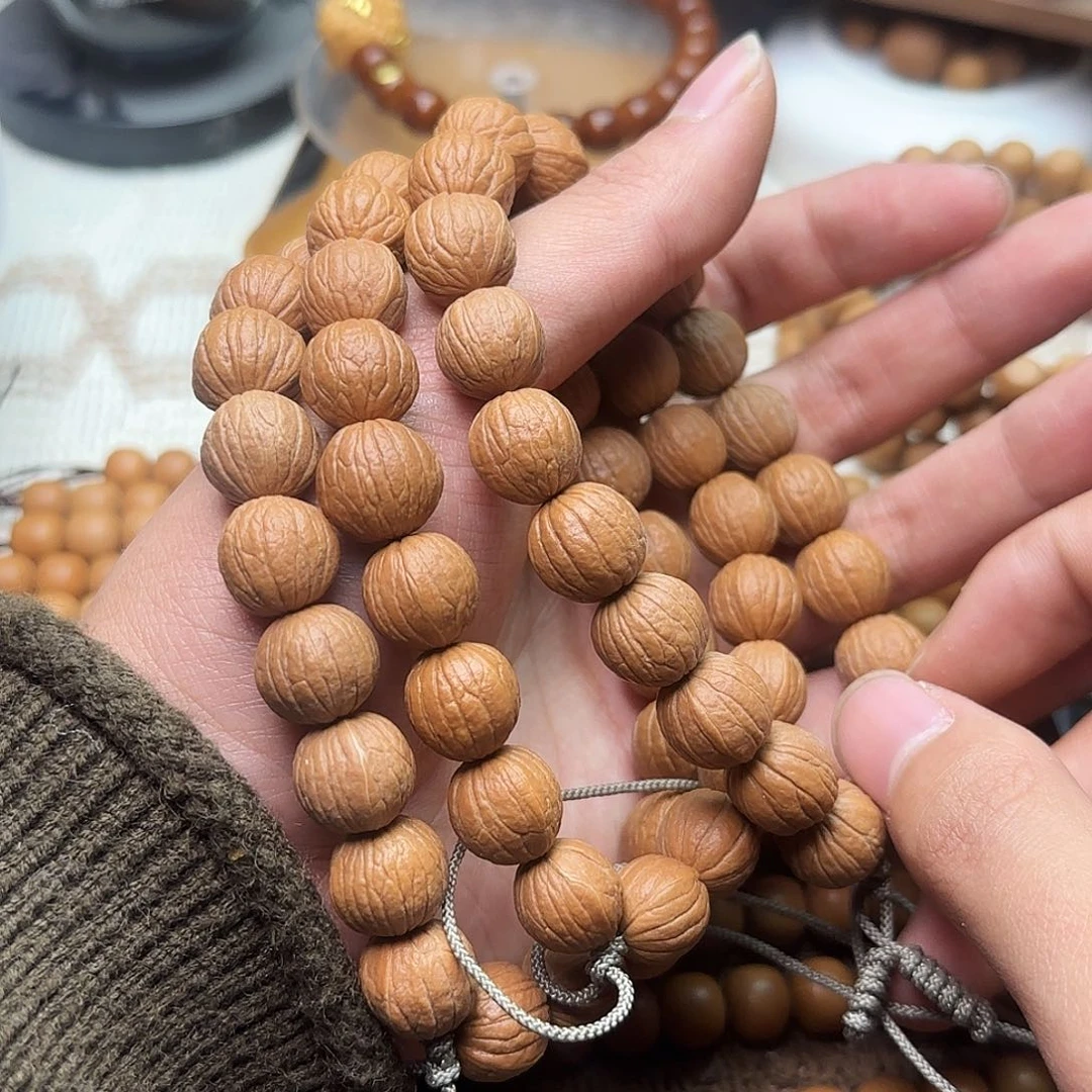 猴头核桃吊坠继续叫兽记得奖学金哦