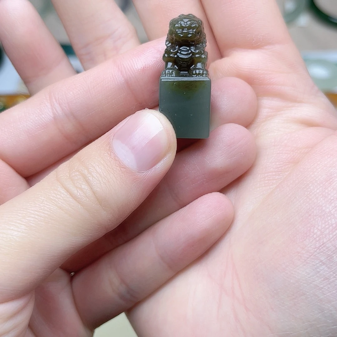 和田玉印章。k k未镶嵌梵*