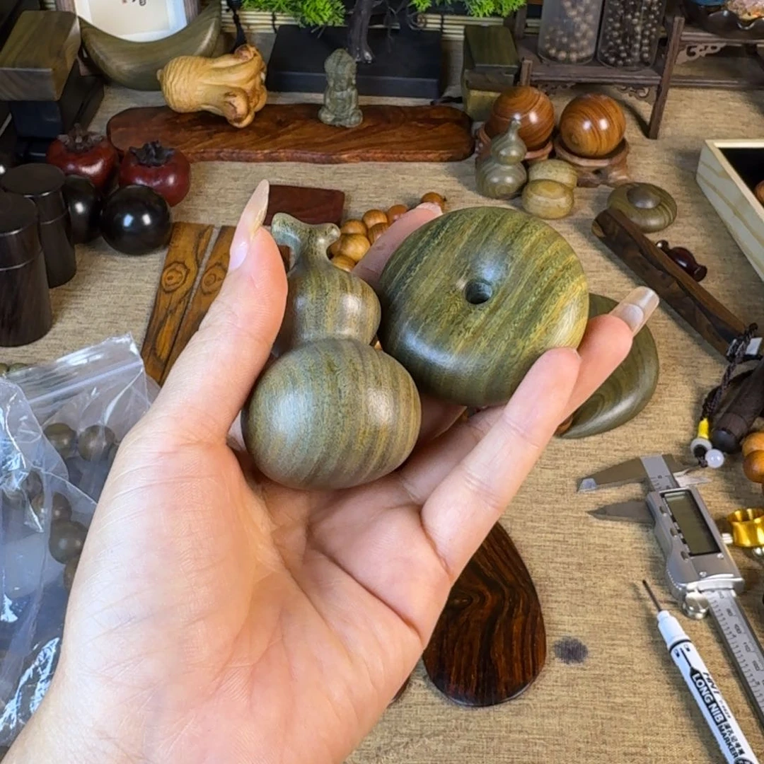 维腊木（绿檀）放*葫芦加平安扣