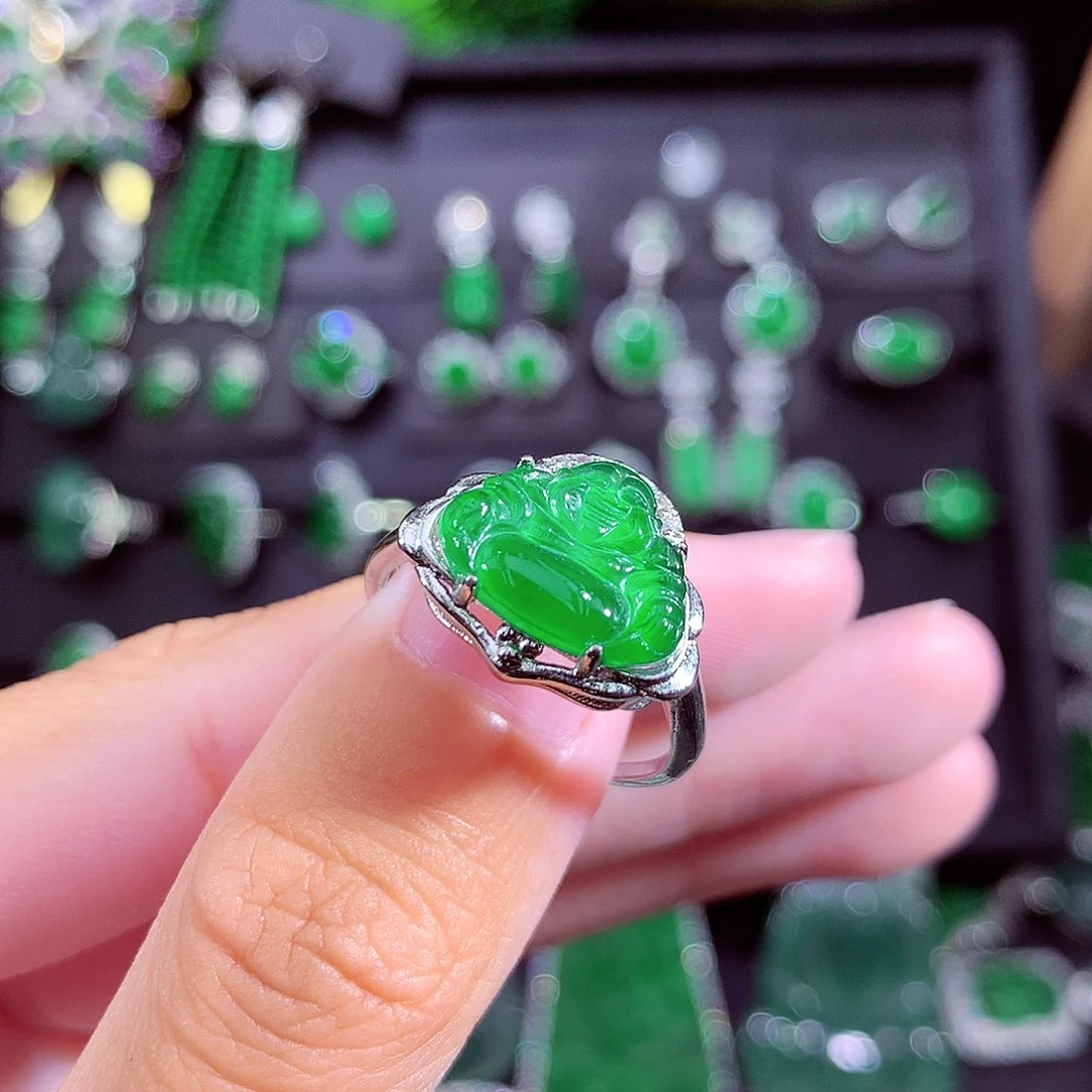 颈饰未镶嵌翡翠天然