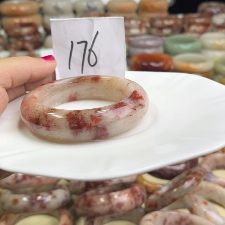 石英质玉微瑕56未镶嵌