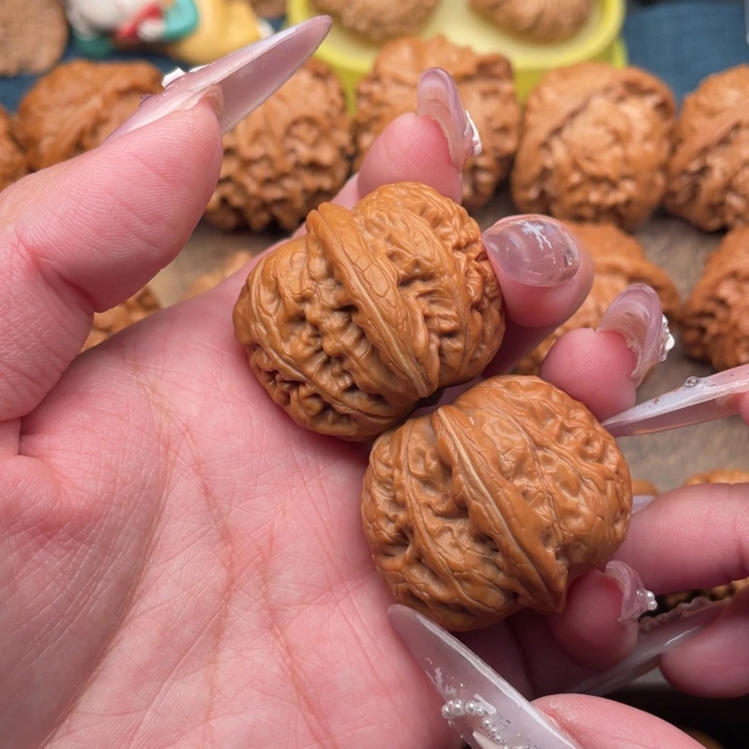 文玩核桃把件全品精配粗棱平谷元宝37