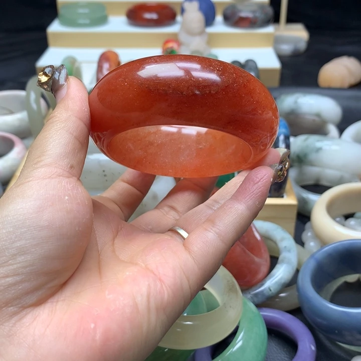 未镶嵌手镯石英质玉星**海