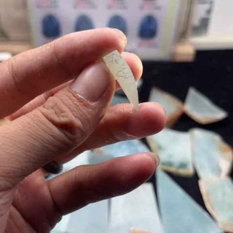 定制翡翠未镶嵌翡翠