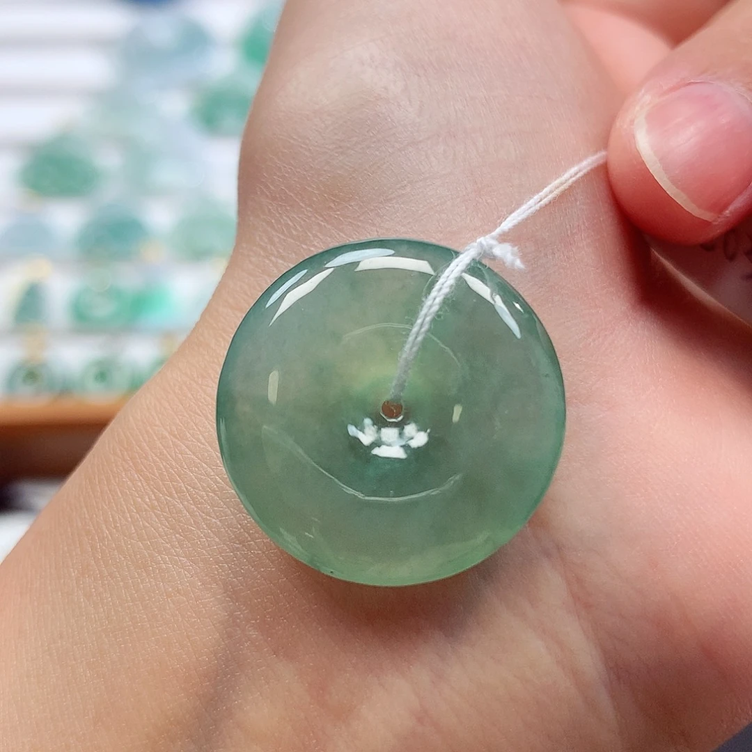 翡翠未镶嵌吊坠(不含链)23.8-5.4